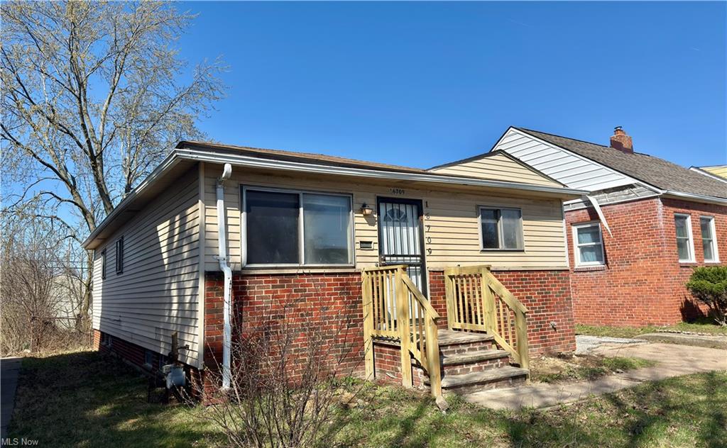 Cleveland House: 16709 Palda Dr