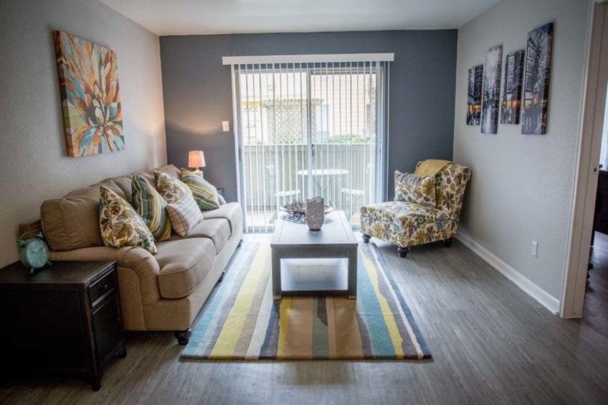 Houston Condo: 2801 North Broadmead