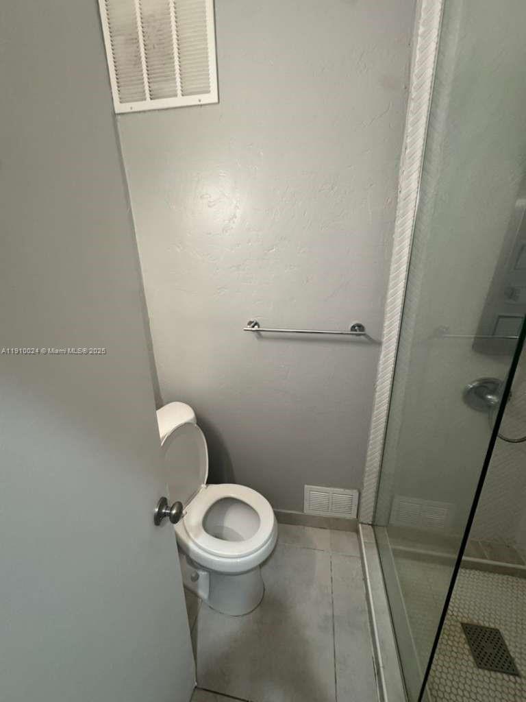 Miami Beach Condo: 319 West 28th Street