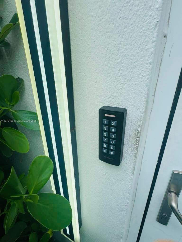 Miami Beach Condo: 315 West 28th Street