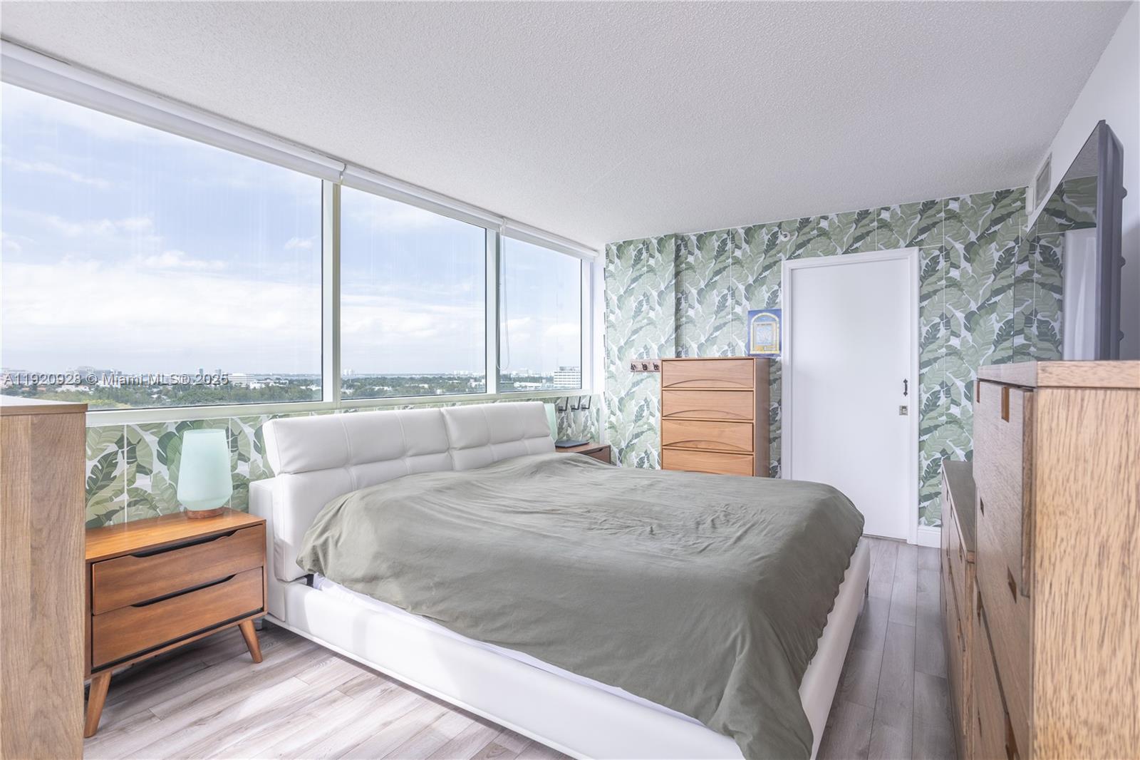 Miami Beach Condo: 3411 Indian Creek Drive