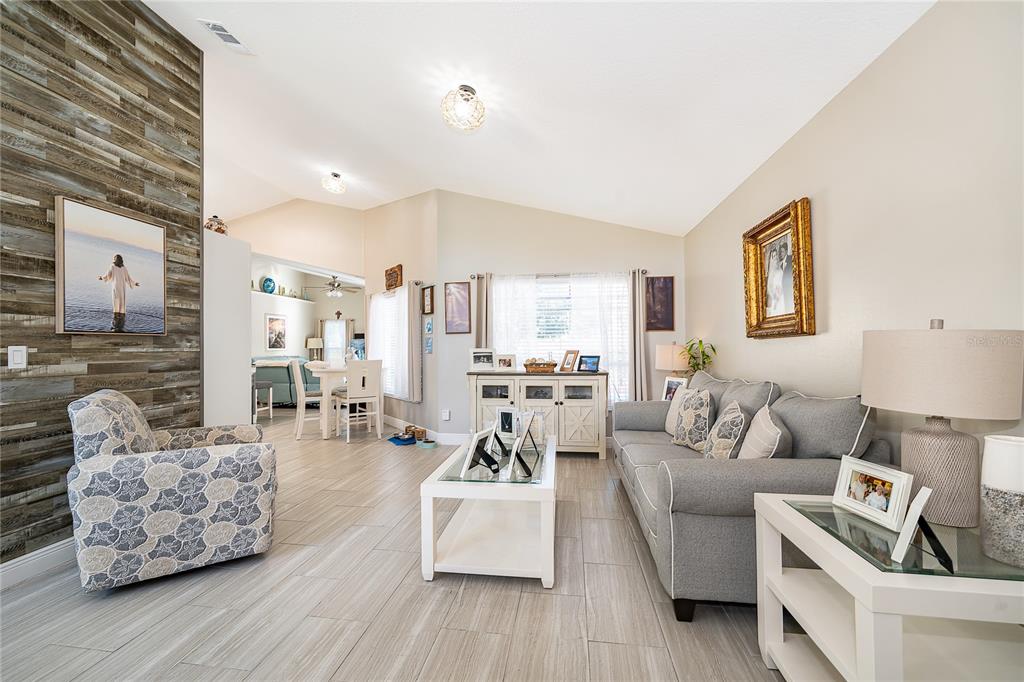 Davenport Condo: 702 Via Bianca Drive