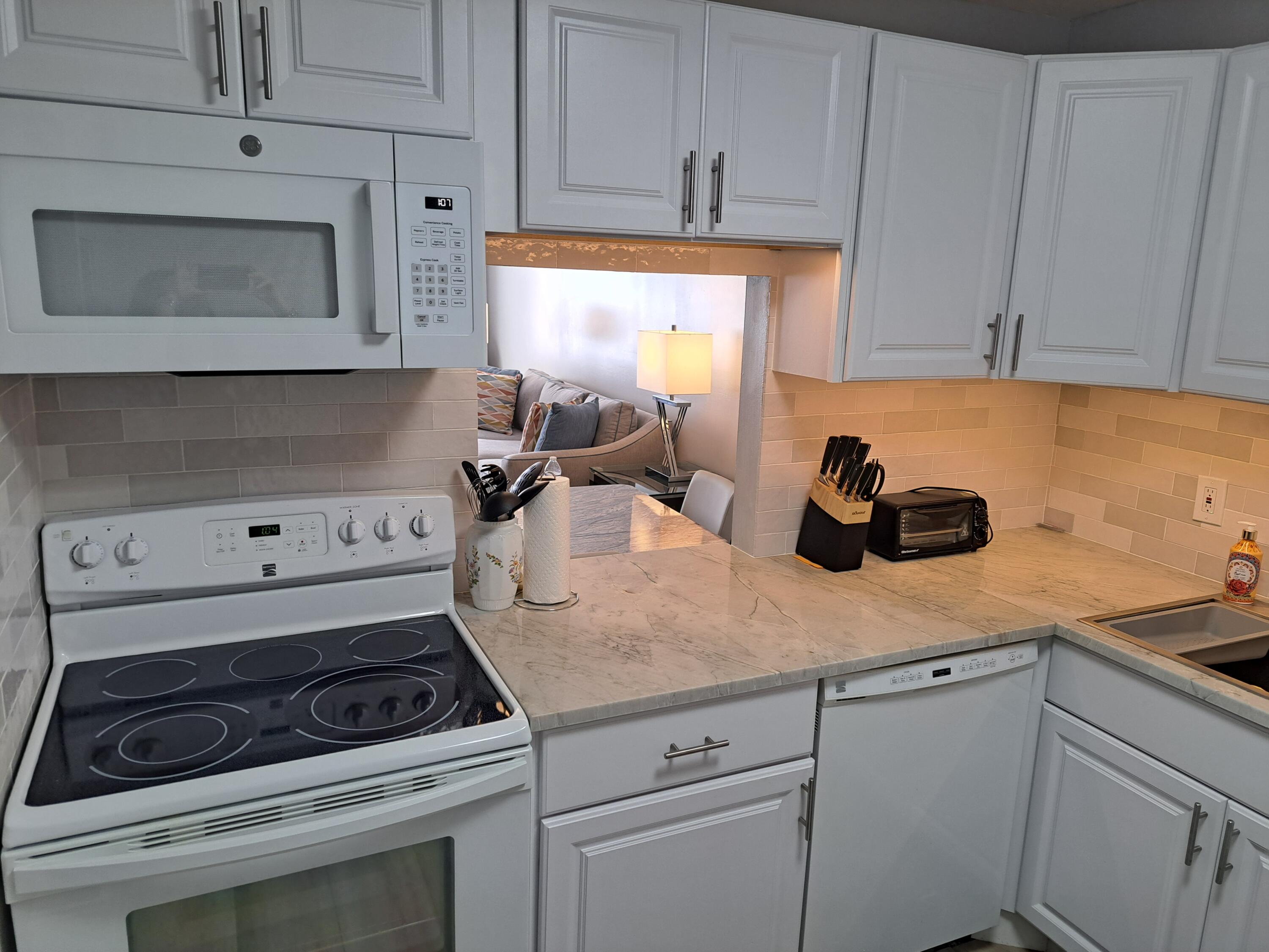 Lake Worth Beach Condo: 1502 South Lakeside Drive