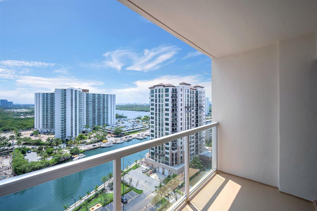 Sunny Isles Beach Condo: 100 Kings Point Drive