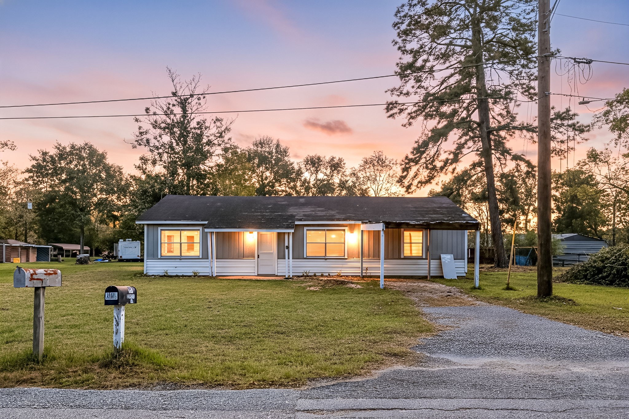 Houston Condo: 340 Magnolia Drive