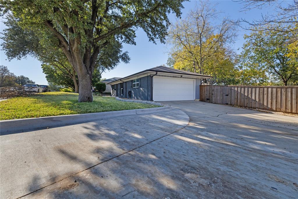 Carrollton Condo: 1607 Malibu Drive