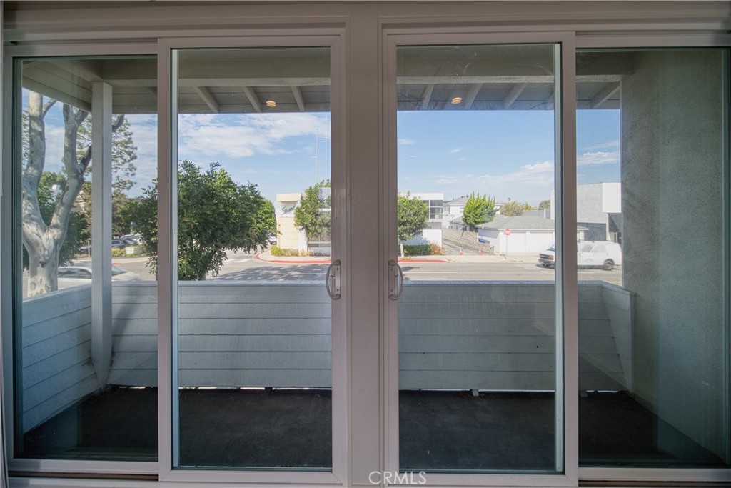 Manhattan Beach Condo: 926 Manhattan Beach Boulevard