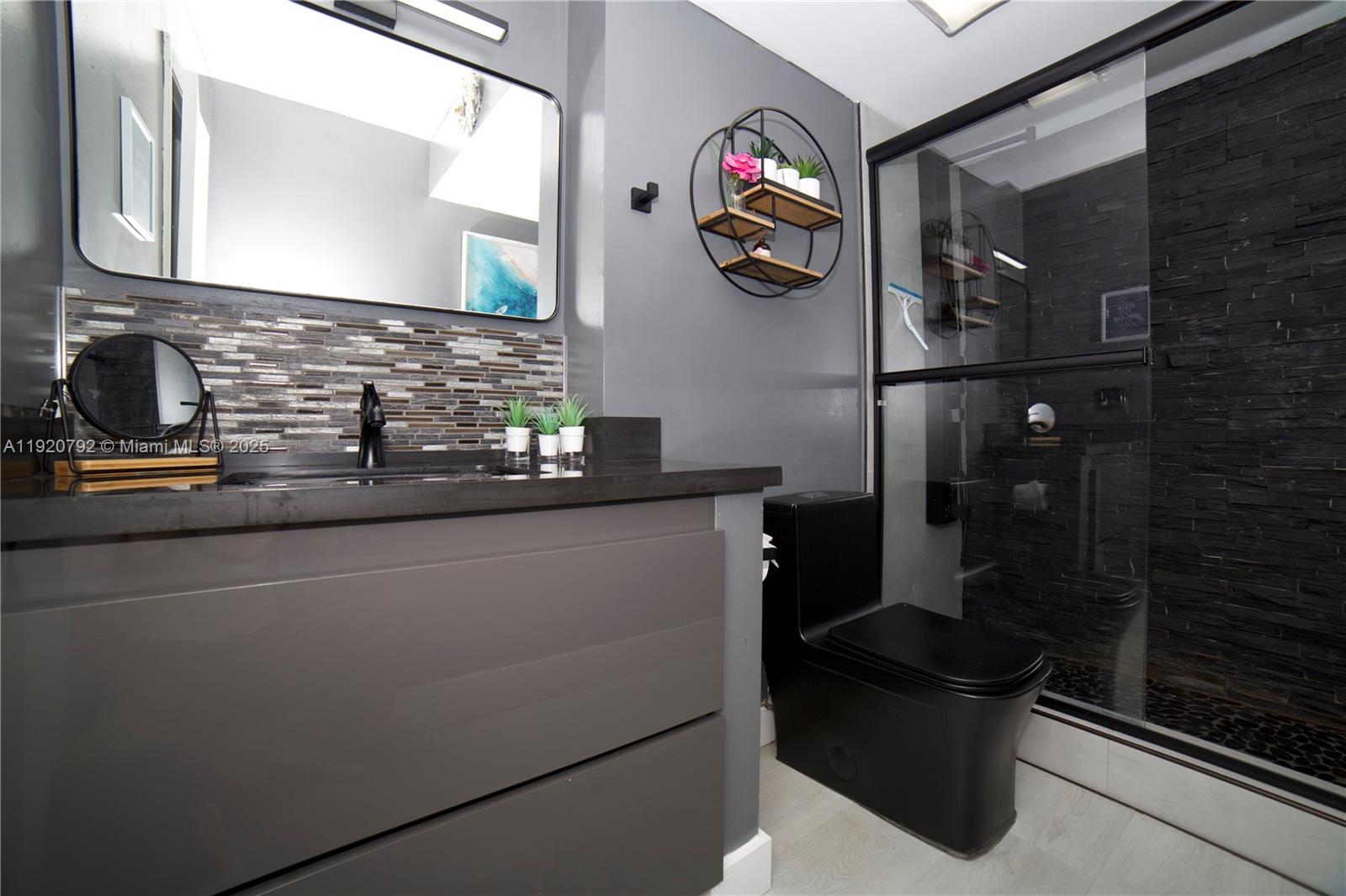 Sunny Isles Beach Condo: 200 178th Drive