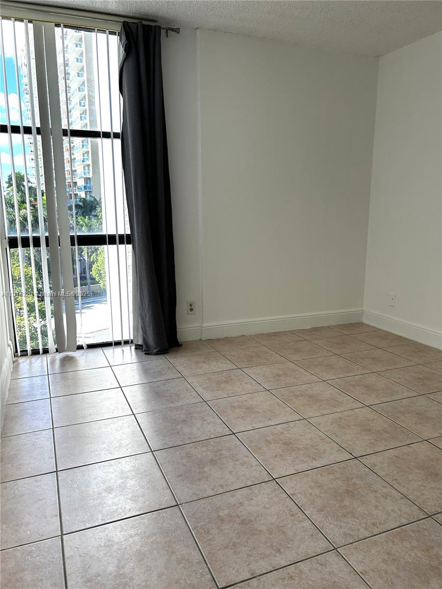 Sunny Isles Beach Condo: 16919 North Bay Road