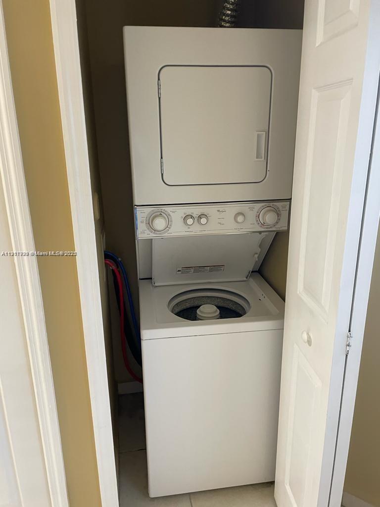 Homestead Condo: 2920 Southeast 13th Road