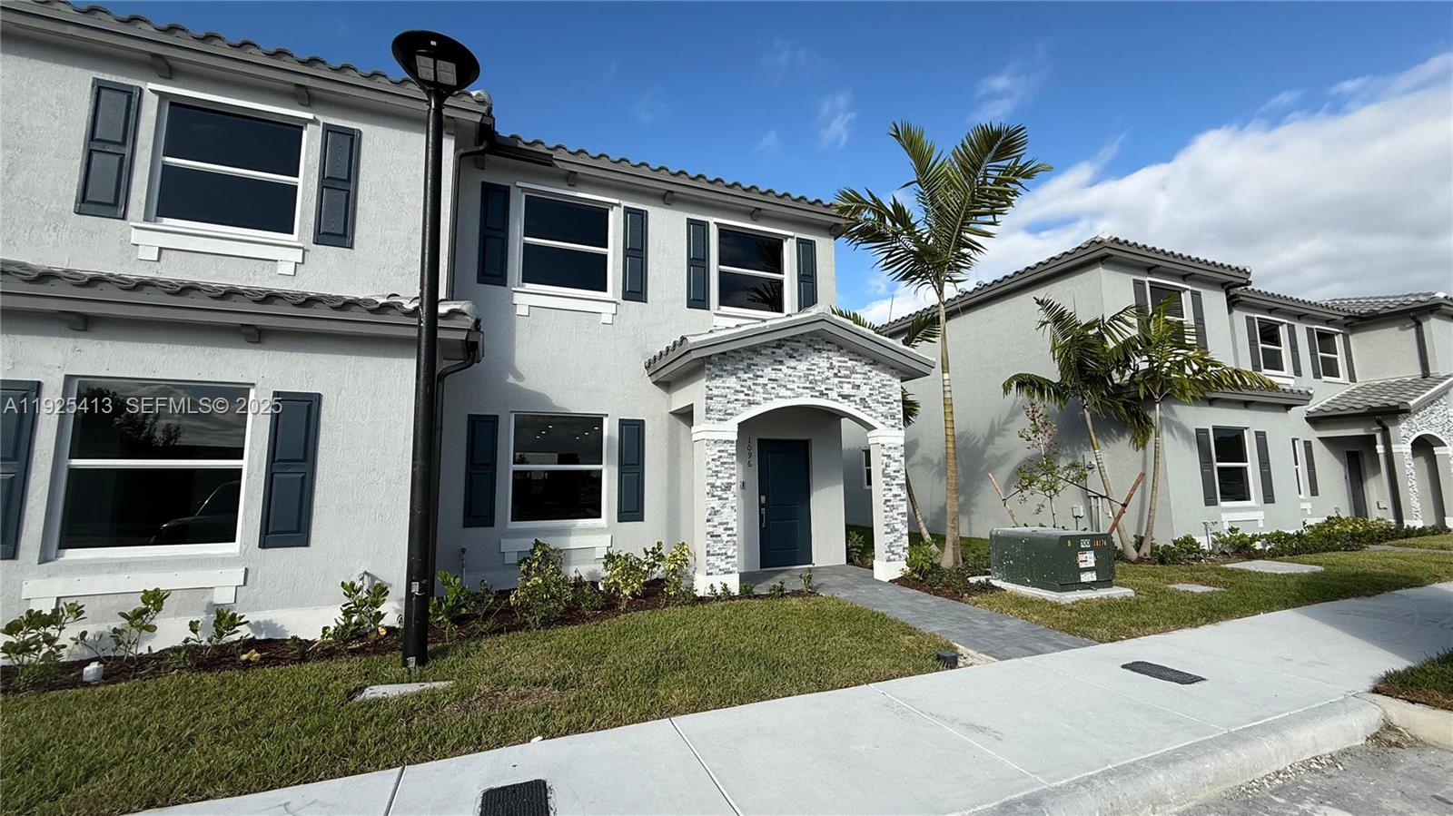 Homestead Condo: 1096 Southeast 2nd Terrace