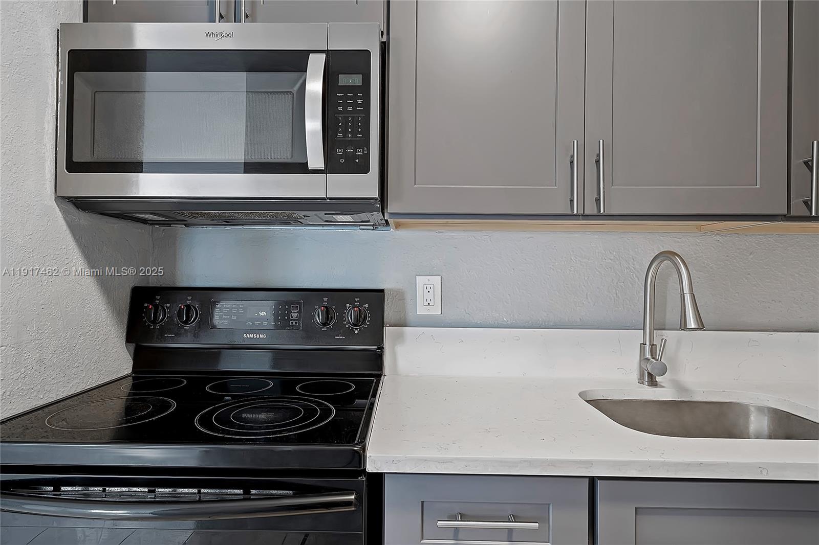 Fort Lauderdale Condo: 2323 Northwest 52nd Court