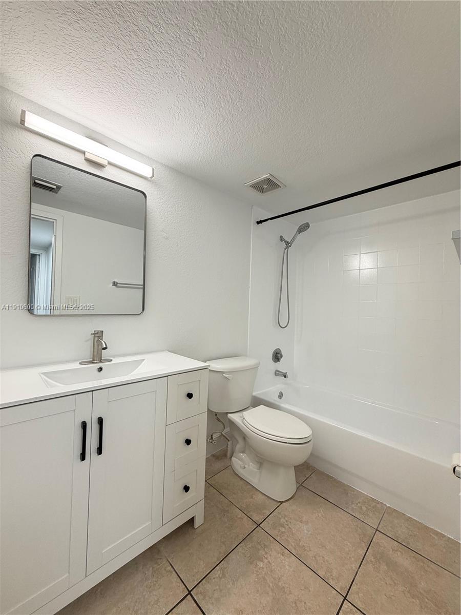 Doral Condo: 5112 Northwest 79th Avenue