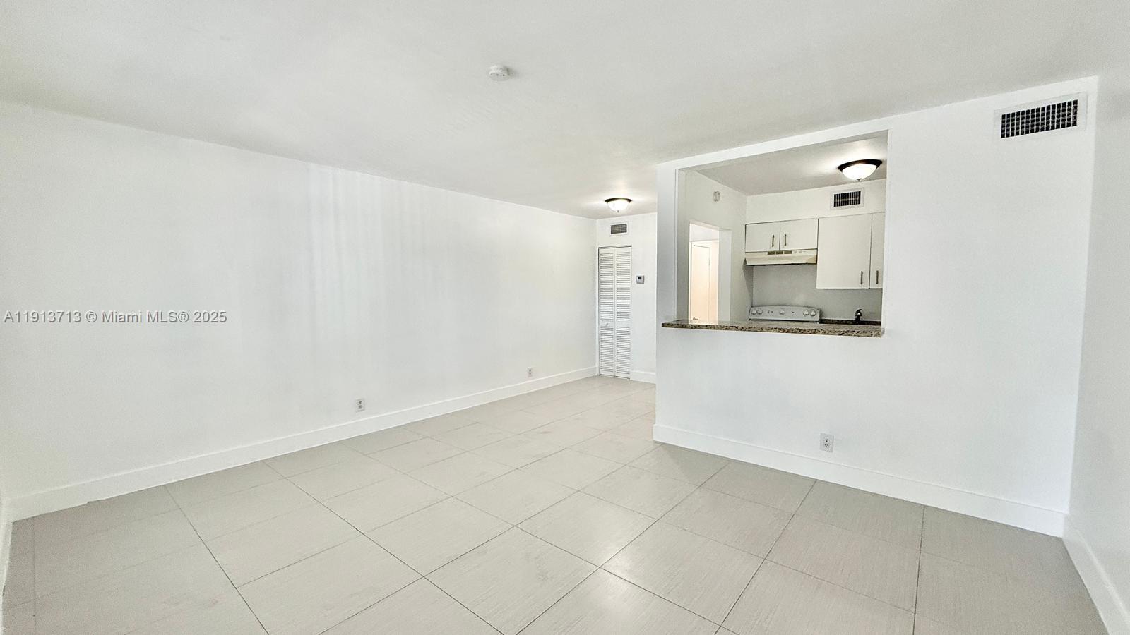 Dania Beach Condo: 42 Southwest 14th Street