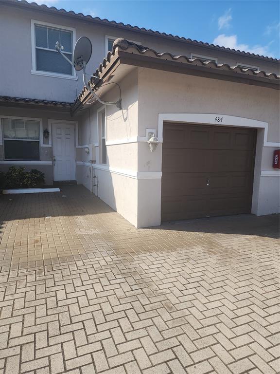 Oakland Park Condo: 484 Northwest 43rd Street