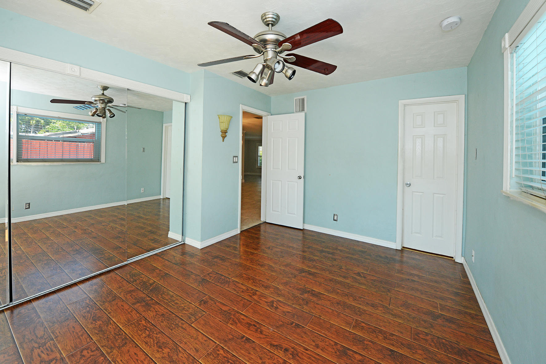 Oakland Park Condo: 3180 Northwest 6th Avenue