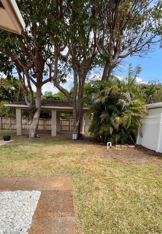 Dania Beach Condo: 236 Southwest 7th Street