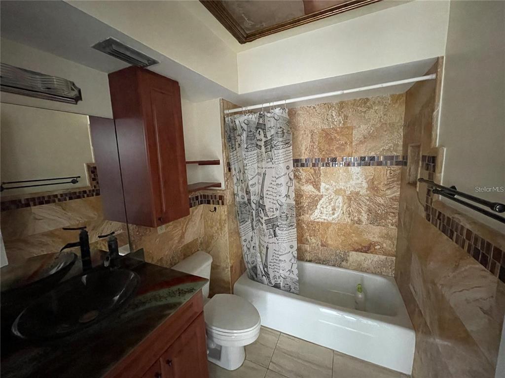 Belleair Condo: 919 Osceola Road