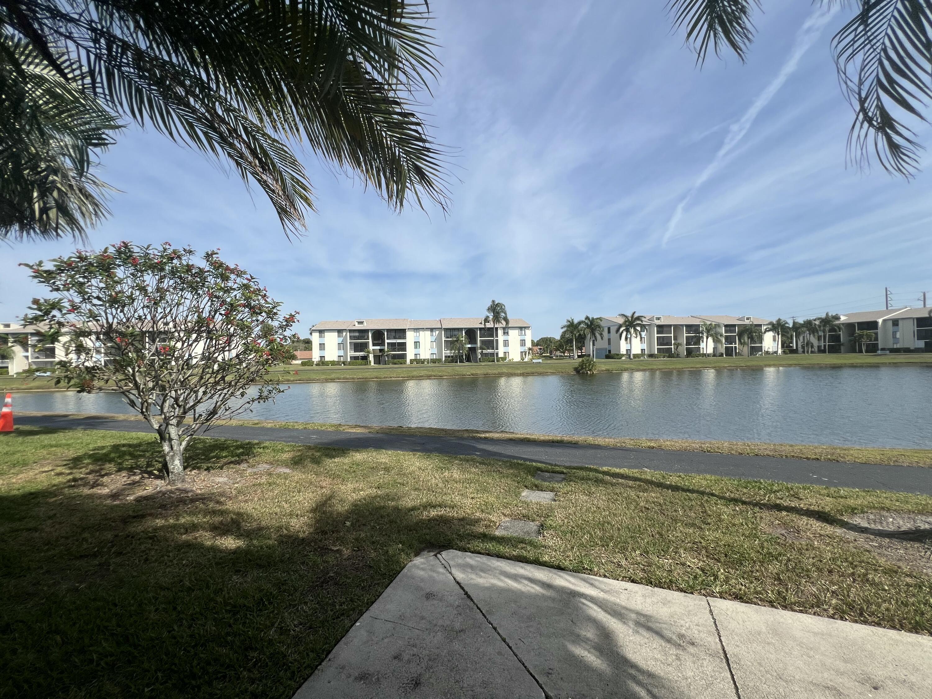 West Palm Beach Condo: 1110 Green Pine Boulevard