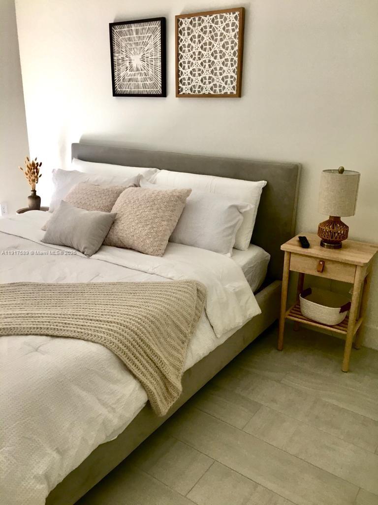 Sunrise Condo: 2000 Metropica Way