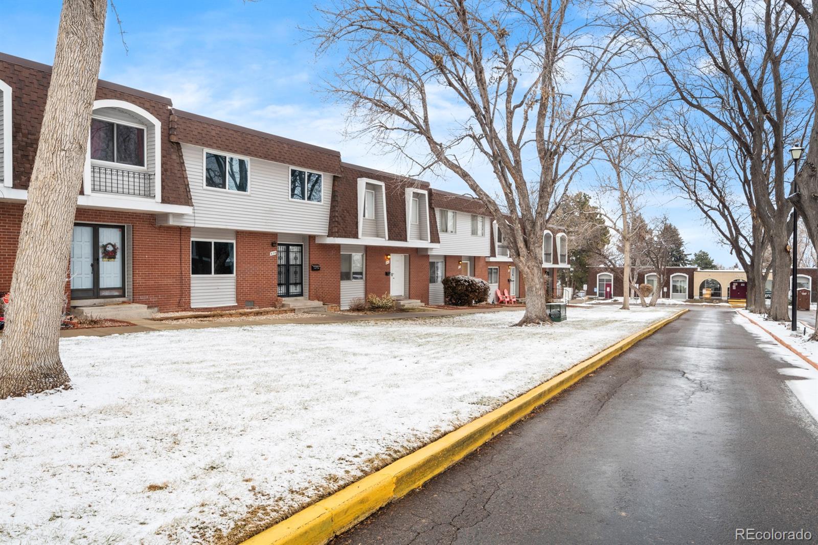 Lakewood Townhome: 638 S Youngfield Court