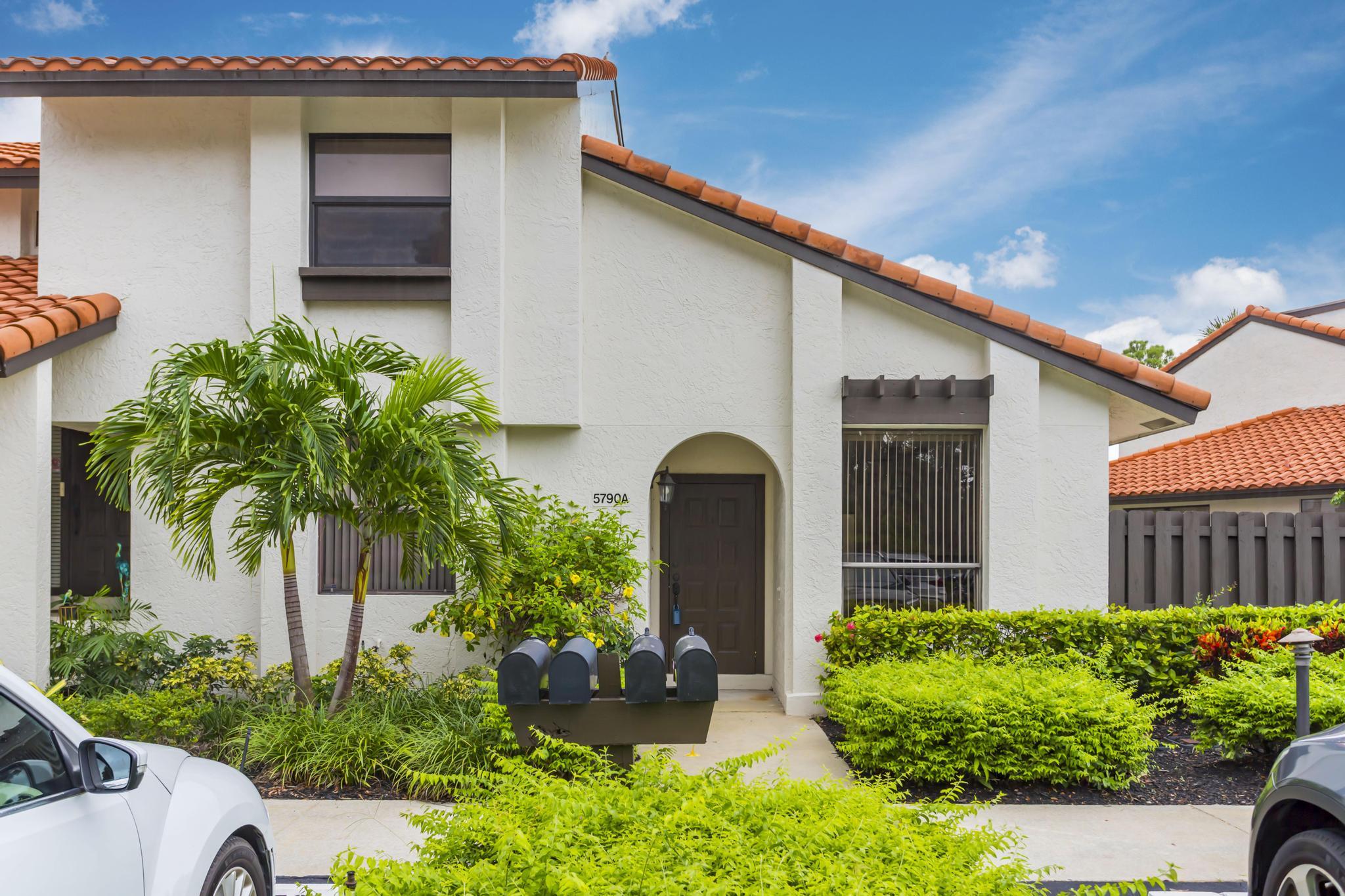 Boca Raton Condo: 5790 Fox Hollow Drive