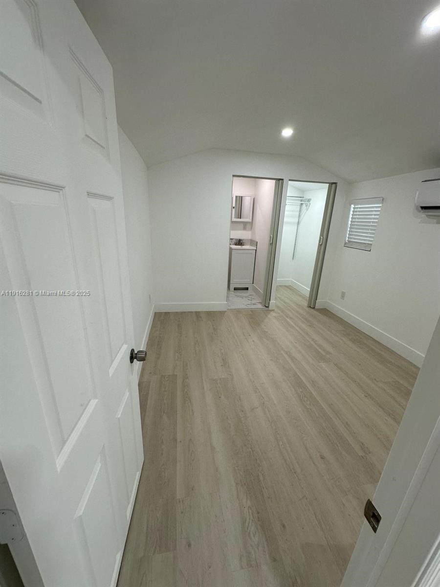 Homestead Condo: 141 Northeast 14th Street