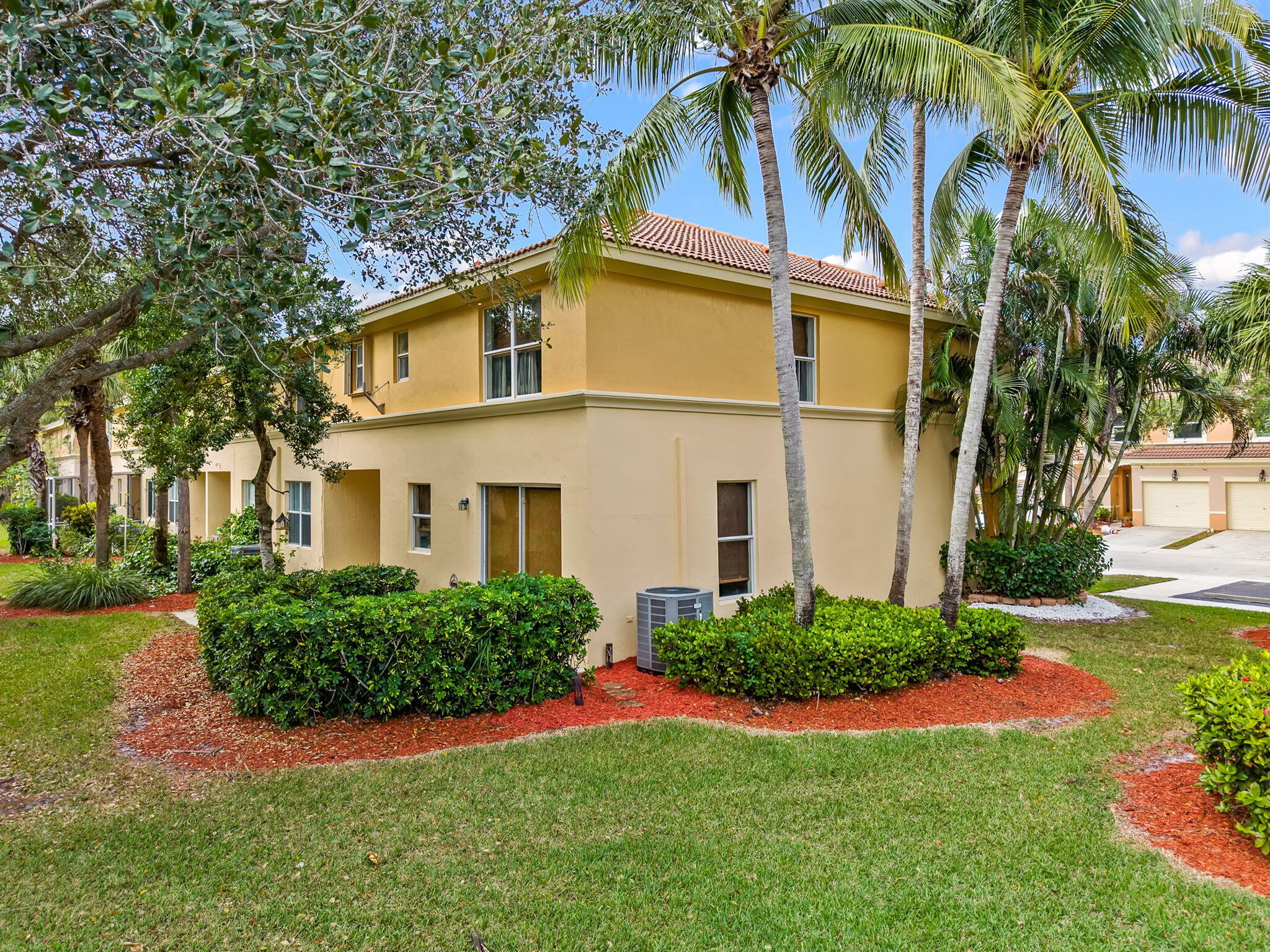 Royal Palm Beach Condo: 123 Wakulla Springs Way