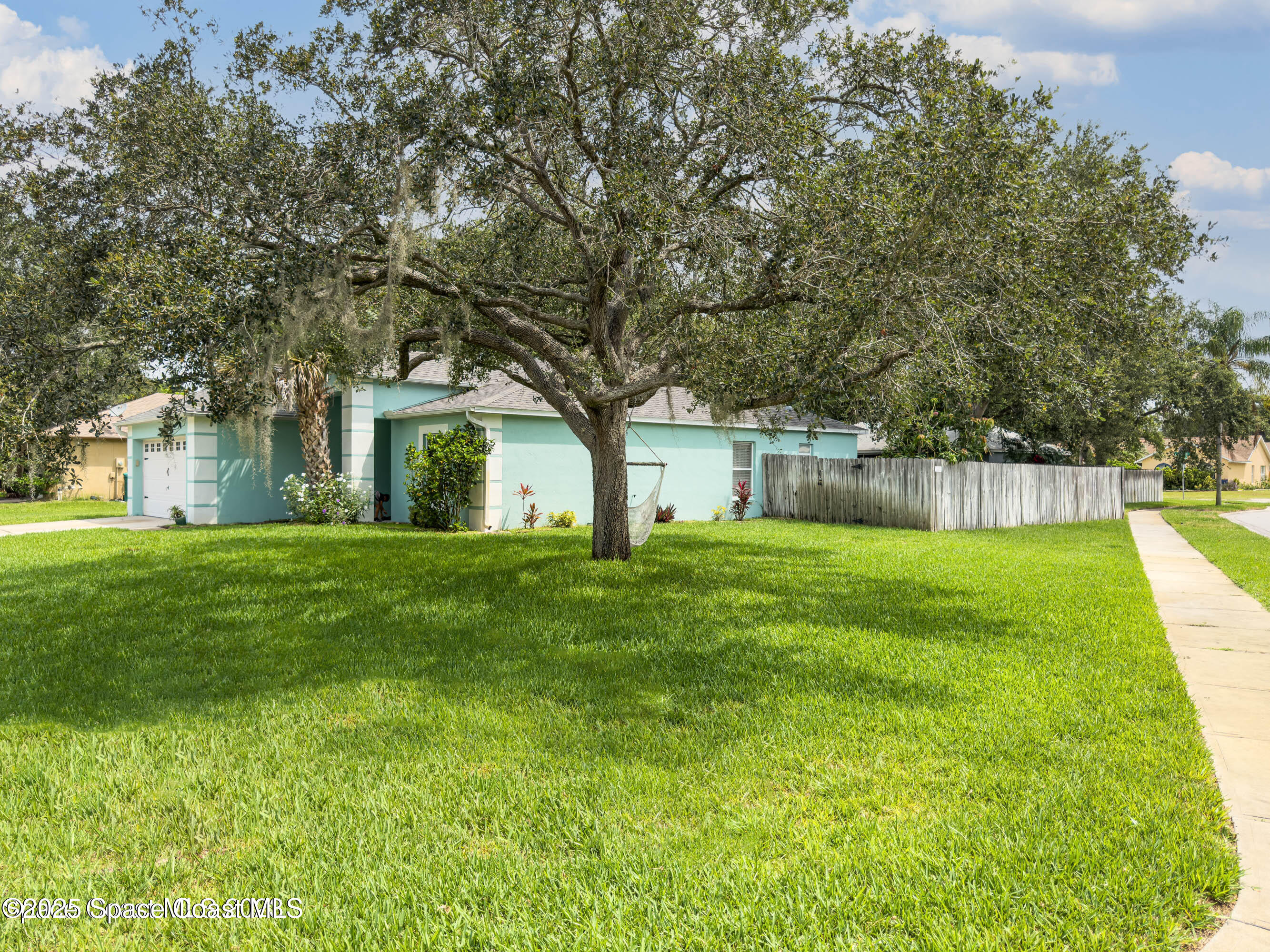 Melbourne Condo: 2001 Sierra Street