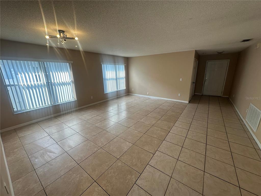 Orlando Condo: 12953 Los Alamitos