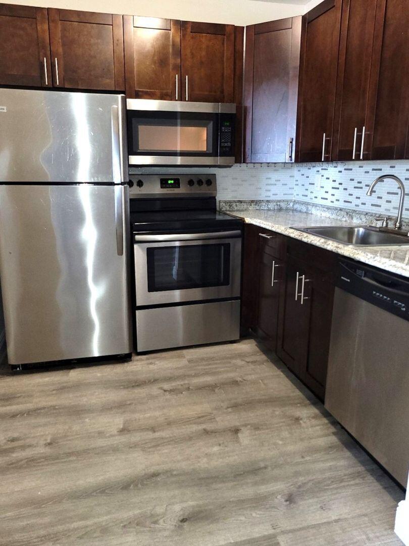 West Palm Beach Condo: 2711 Vandiver Drive