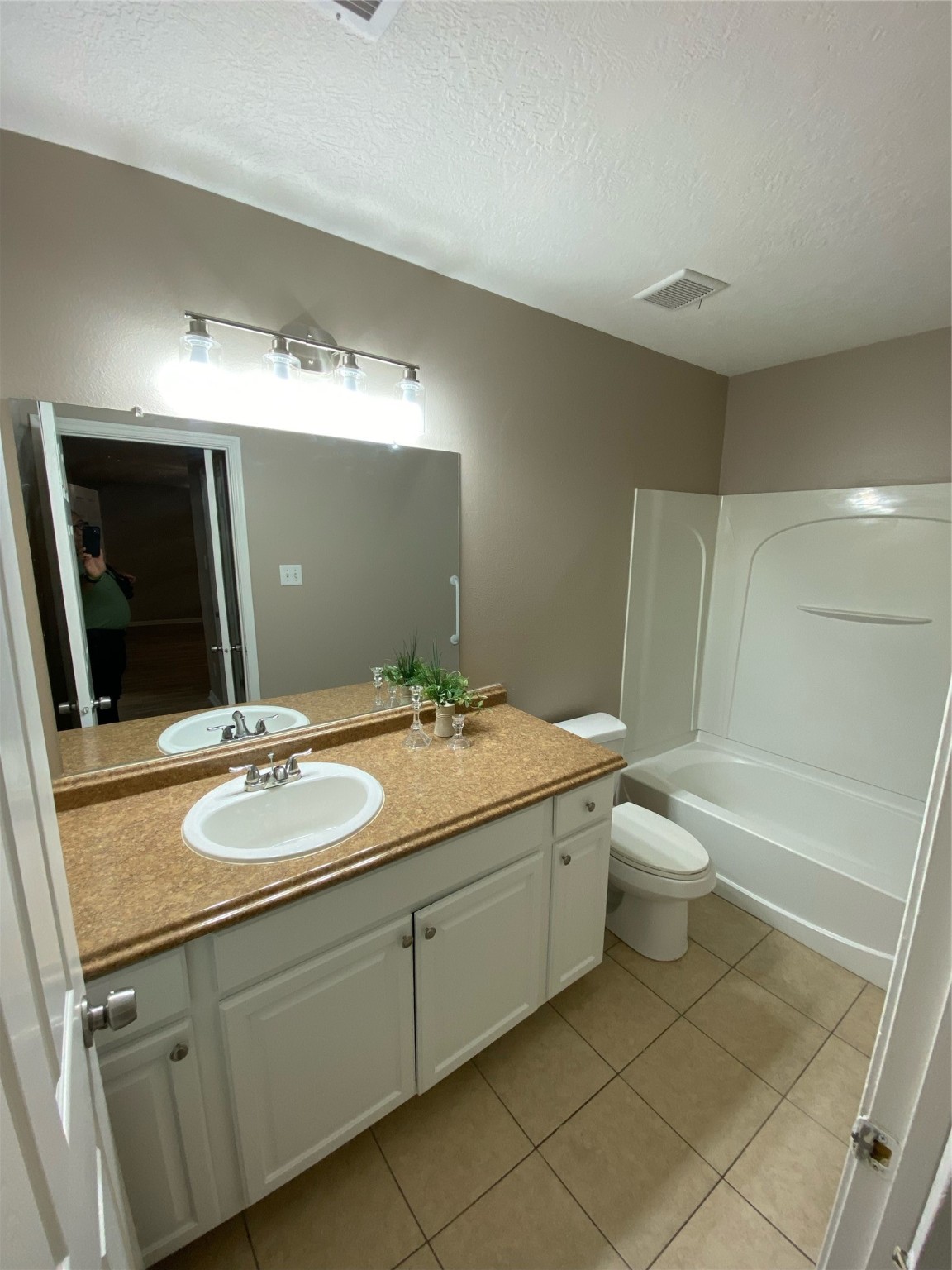 Willis Condo: 8825 East Buffalo Circle