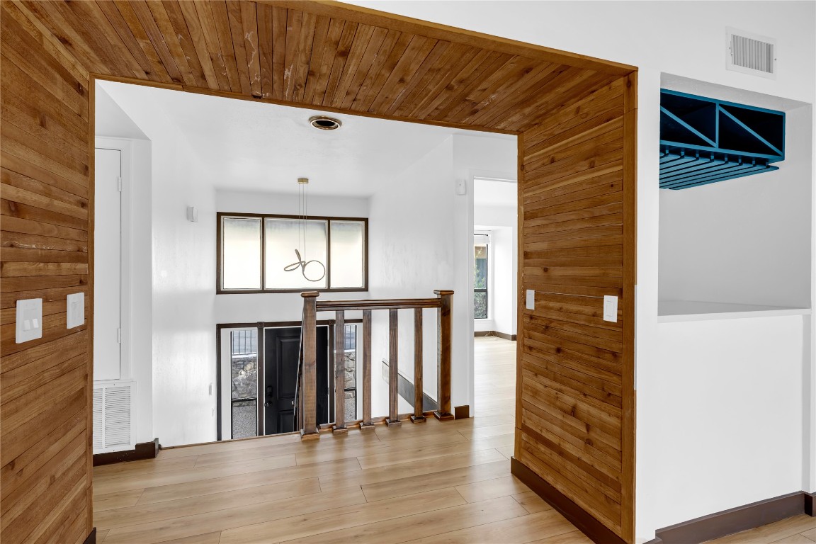 Horseshoe Bay Condo: 402 Hi Stirrup