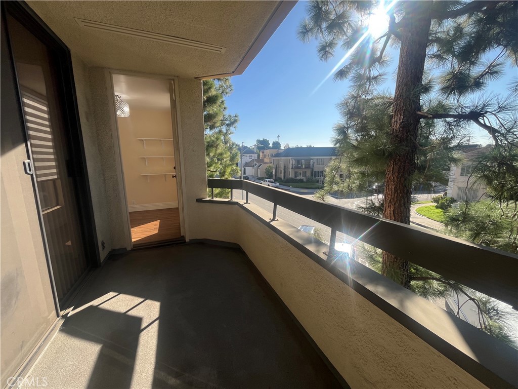 Los Angeles Condo: 750 Spaulding Avenue