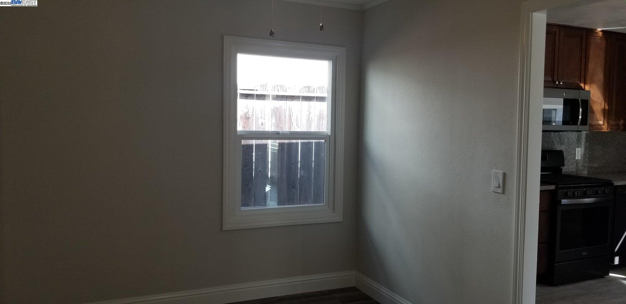 Castro Valley Condo: 20189 Wisteria Street