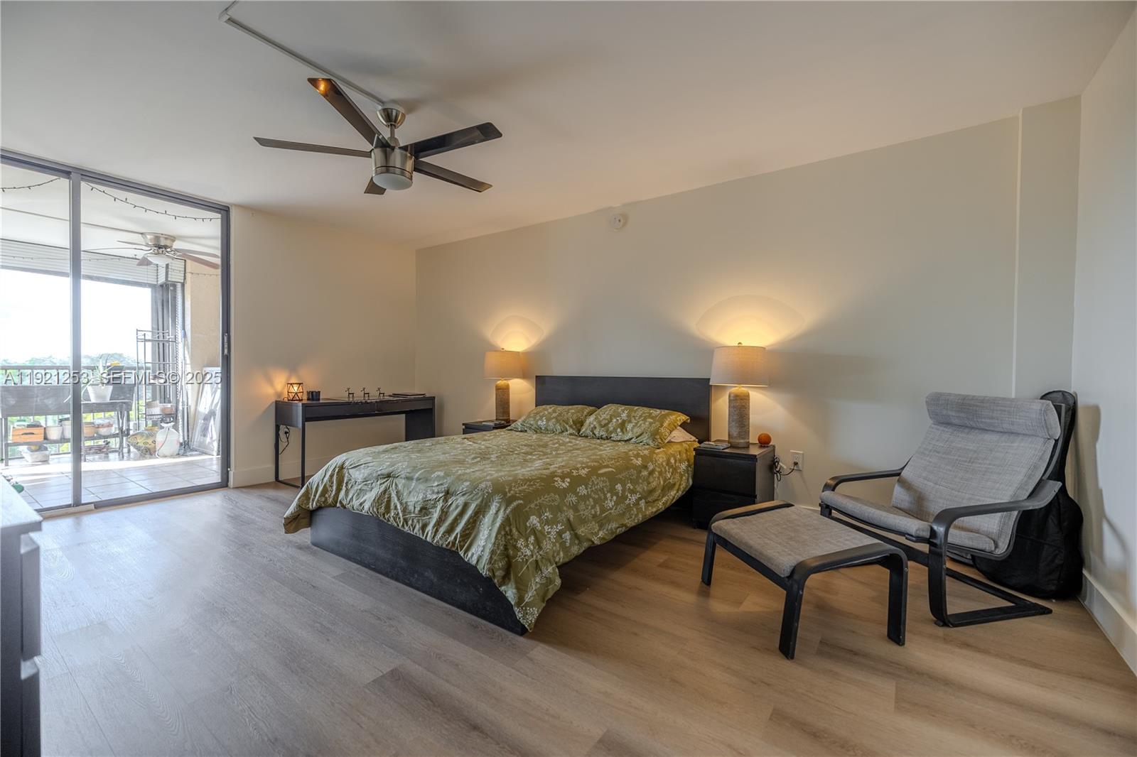 Hollywood Condo: 2810 North 46th Avenue