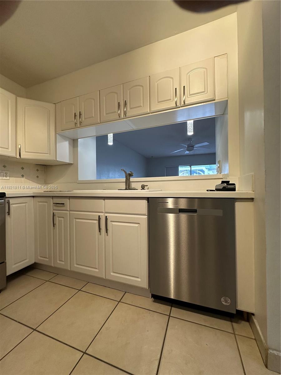 Hollywood Condo: 4100 North 58th Avenue