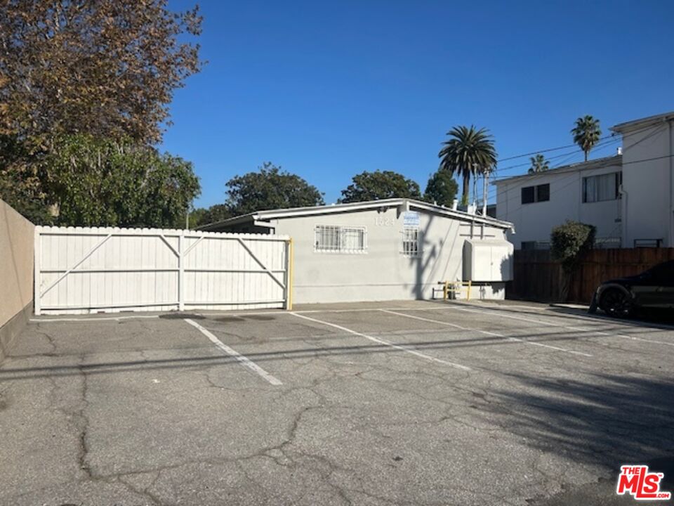 Santa Monica Condo: 1524 15th Street