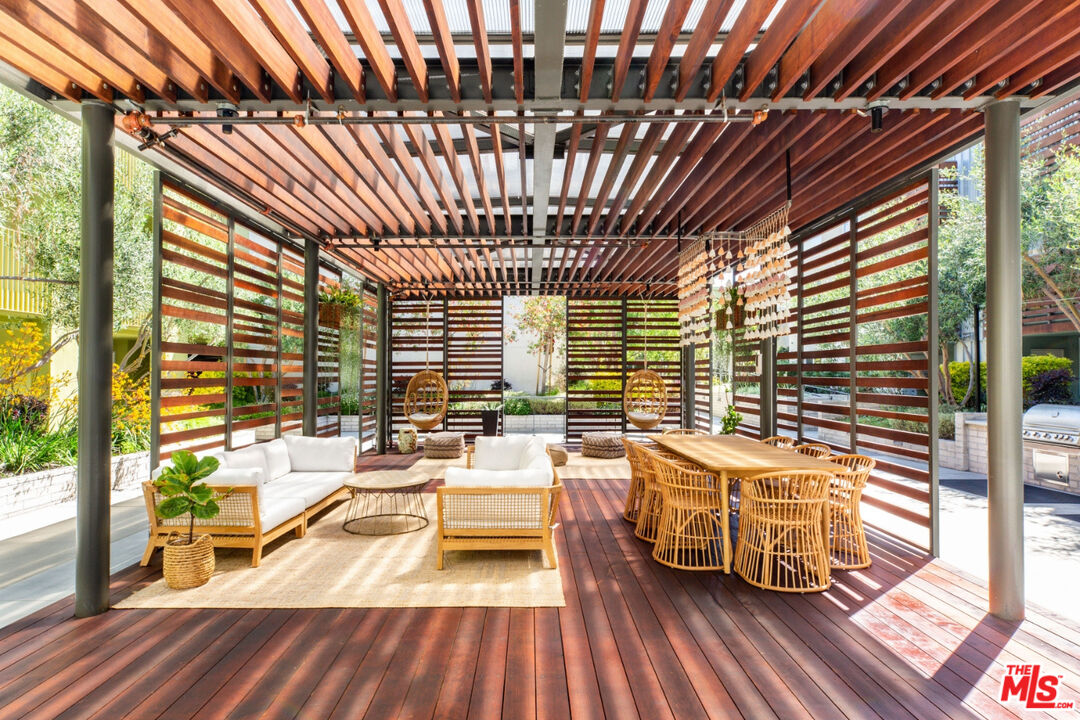 Los Angeles Condo: 12760 Millennium Drive