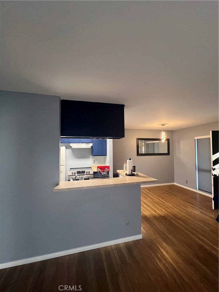 Torrance Condo: 812 Coriander