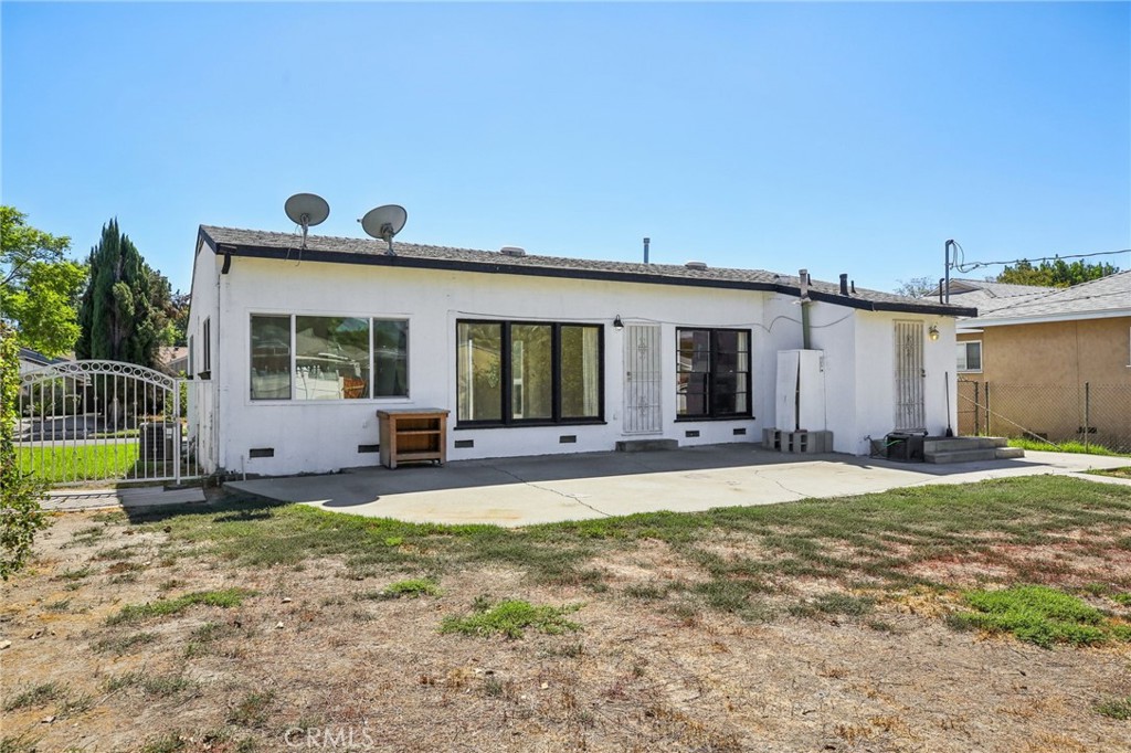 North Hills Condo: 16001 Tuba Street