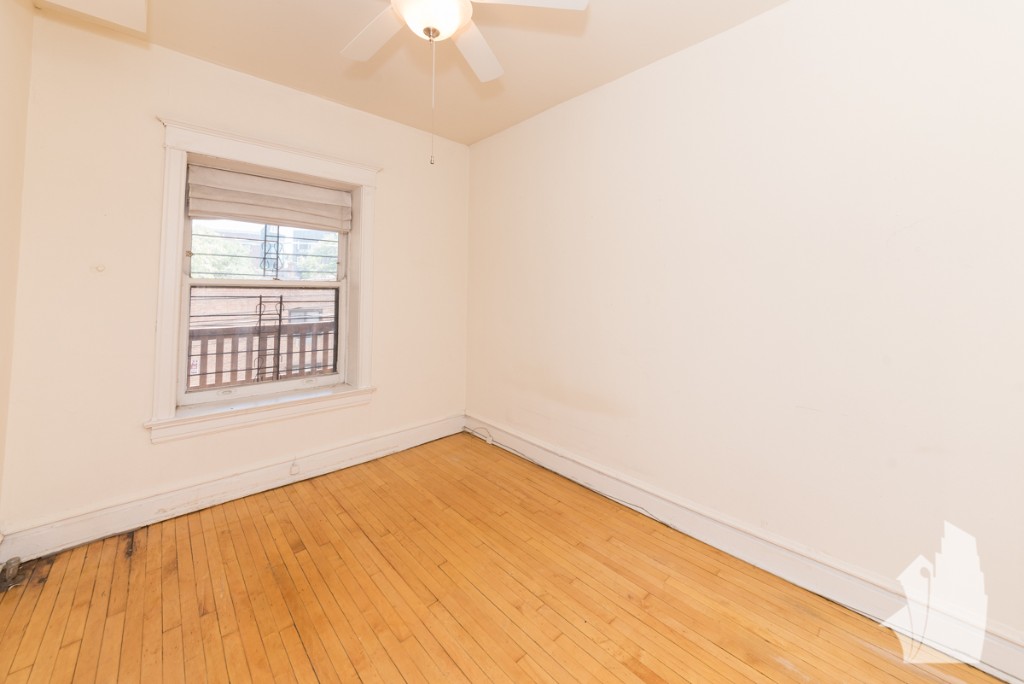 Chicago Condo: 853 W Lill Ave,