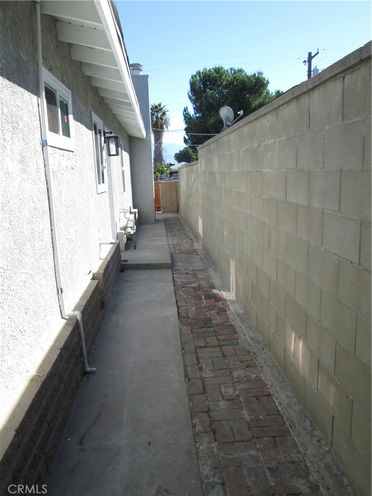 San Bernardino Condo: 852 North Davidson Avenue