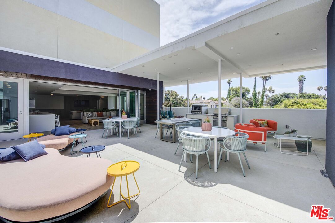 Ventura Condo: 160 South Ventura Avenue