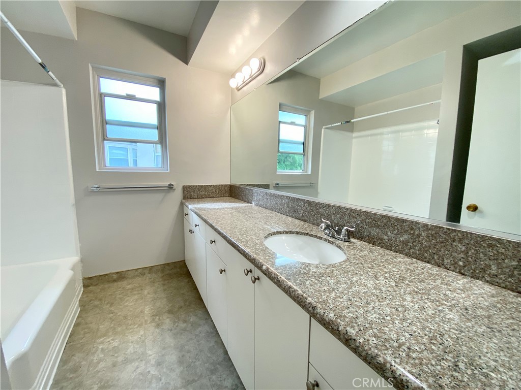 Glendale Condo: 3335 Triangle Place