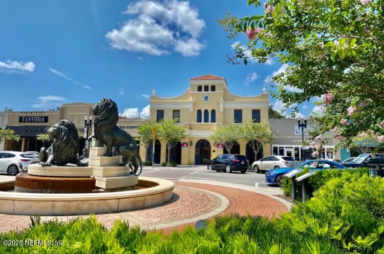 Jacksonville Condo: 909 Cedar Street