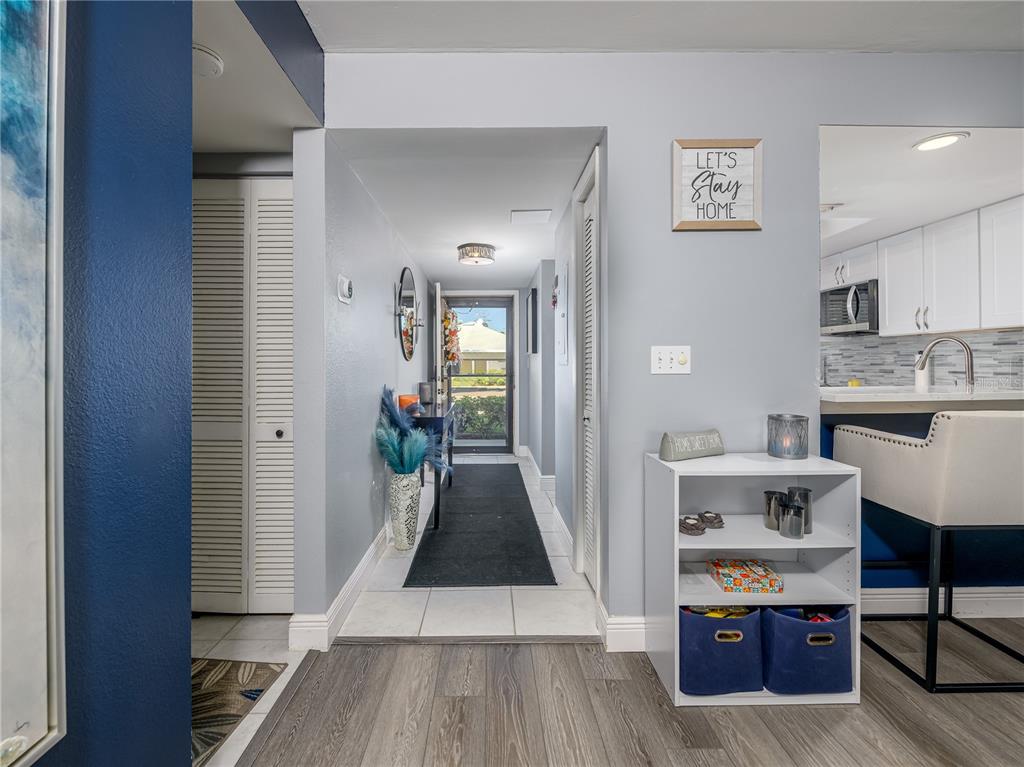 Oldsmar Condo: 120 Caryl Way