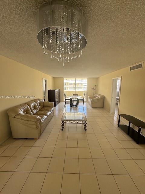 Hallandale Beach Condo: Oceanside