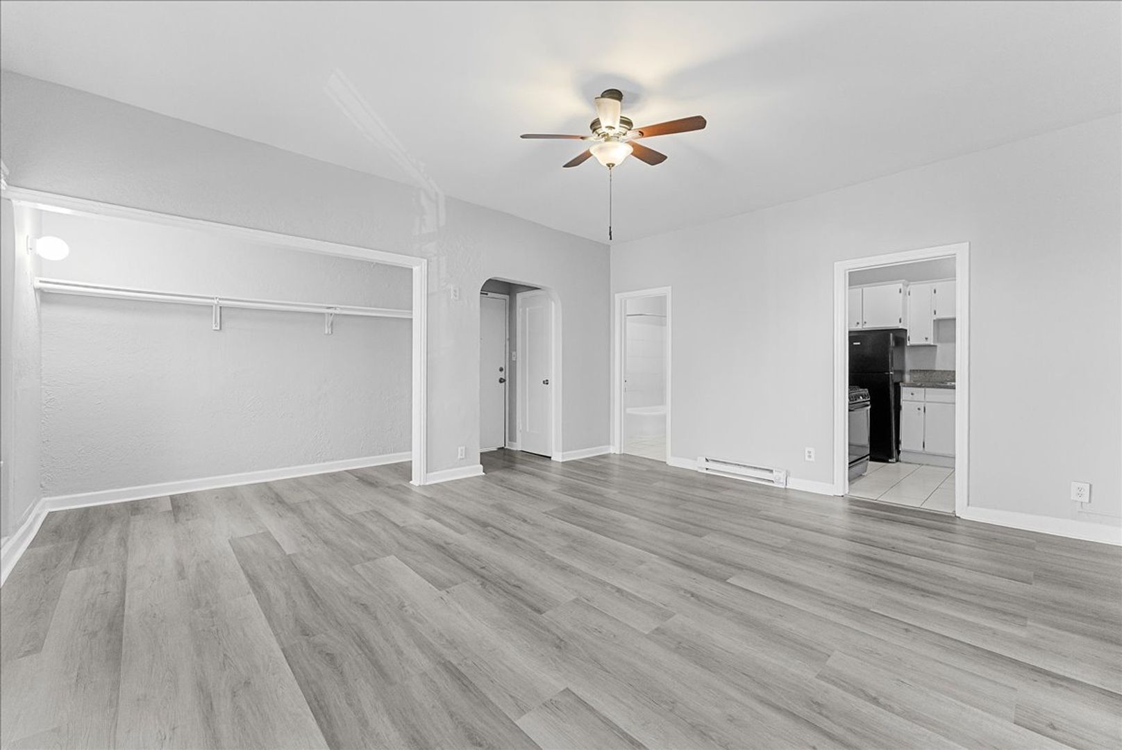 Los Angeles Apartment: 124 N. Westmoreland Ave