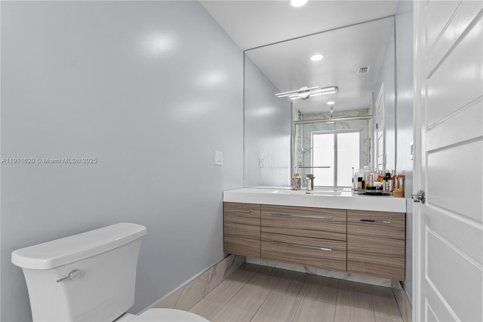 Miami Condo: 5262 Southwest 153rd Court